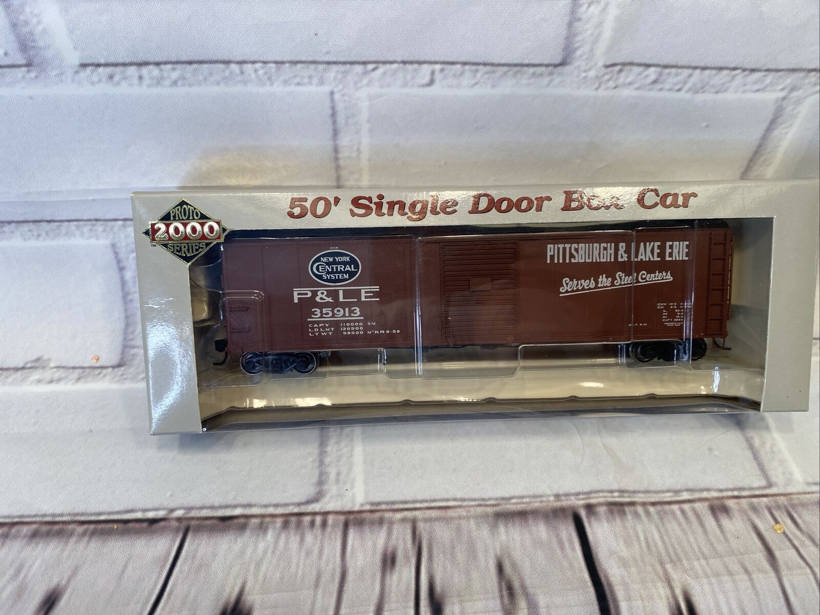 Proto 2000 50’ single door Box car P&LE # 35913